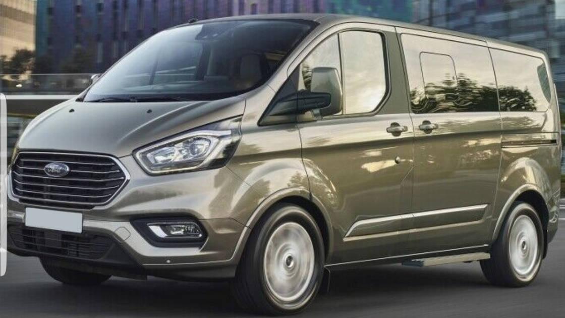 Click here to view this image of People Carriers from Brooklands Executive Travel in full screen with accompanying information. Short version: These are a great way for up to 8 people to travel in style and comfort Photograph of People Carriers from Brooklands Executive Travel